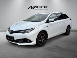 Weiß Gebraucht 2019 Toyota Auris Touring Sports Edition-S Kombi | 12.390 € (Superpreis)