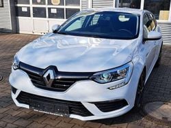 Weiß Gebraucht 2019 Renault Mégane GrandTour Life Kombi | 9.200 € (Guter Preis)