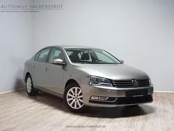 Beige beige (gelb/beige) metallic Gebraucht 2013 VW Passat Trendline Limousine | 8.990 € (Guter Preis)