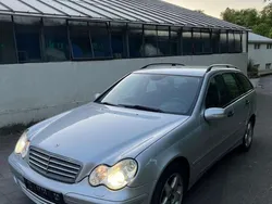 Silber Gebraucht 2006 Mercedes 230 Kombi | 5.000 €
