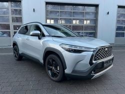 Shimmering silver 1l0 Gebraucht 2024 Toyota Corolla Cross Comfort SUV | 28.870 € (Guter Preis)