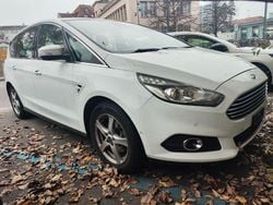 Weiß Gebraucht 2015 Ford S-MAX Titanium Van / Kleinbus | 4.780 € (Guter Preis)