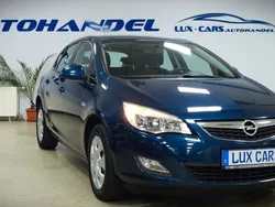 Blau Gebraucht 2013 Opel Astra Design Edition Kombi | 4.999 € (Guter Preis)