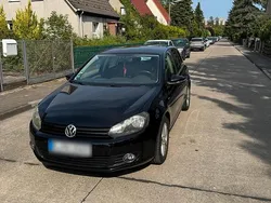 Schwarz Gebraucht 2012 VW Golf VI Match Kombi | 6.200 €