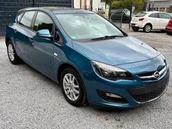 Blau Gebraucht 2014 Opel Astra Energy Limousine | 5.650 € (Guter Preis)