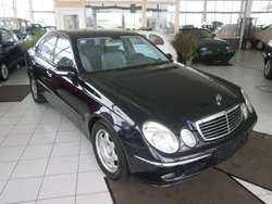 Blau Gebraucht 2004 Mercedes E240 Avantgarde Limousine | 4.400 € (Guter Preis)