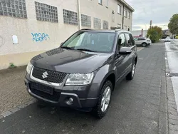 Grau Gebraucht 2012 Suzuki Grand Vitara SUV | 6.999 € (Guter Preis)