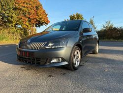 Grau Gebraucht 2018 Skoda Fabia Style Kleinwagen | 12.350 € (Fairer Preis)