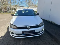 Weiß Gebraucht 2019 VW Polo Trendline Limousine | 11.249 € (Guter Preis)