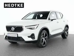 Weiß Gebraucht 2024 Volvo XC40 Core SUV | 34.550 € (Guter Preis)