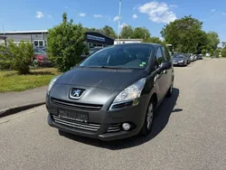 Grau Gebraucht 2009 Peugeot 5008 Premium Van / Kleinbus | 3.499 € (Fairer Preis)
