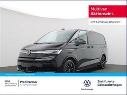 Schwarz (deep black perleffekt (schwarz)) Gebraucht 2024 VW Multivan Style Van | 59.500 € (Teuer)