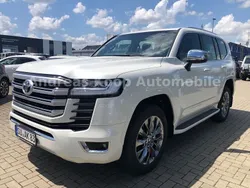 Weiß Gebraucht 2022 Toyota Land Cruiser Anniversary SUV | 159.980 €
