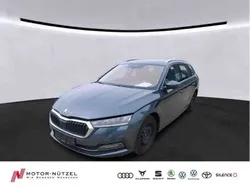 Grau Gebraucht 2021 Skoda Octavia Style Kombi | 19.930 € (Fairer Preis)