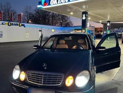 Schwarz Gebraucht 2003 Mercedes E240 Limousine | 3.200 €