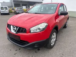 Solid red Gebraucht 2011 Nissan Qashqai Visia SUV | 4.550 € (Guter Preis)