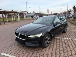 Schwarz Gebraucht 2019 Volvo V60 Momentum Kombi | 16.650 € (Superpreis)