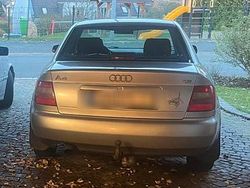 Silber Gebraucht 1998 Audi A4 Limousine | 600 € (Fairer Preis)