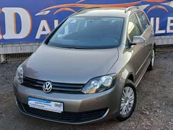 Kaschmirbraun Gebraucht 2011 VW Golf Plus Cross Trendline Van / Kleinbus | 7.490 € (Etwas zu teuer)