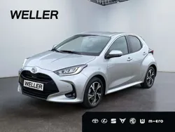 Shimmering silber metallic Neu 2025 Toyota Yaris Hybrid Kleinwagen | 23.390 € (Guter Preis)