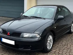 Schwarz Gebraucht 2004 Mitsubishi Carisma Limousine | 2.490 € (Etwas zu teuer)
