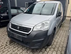 Grau Gebraucht 2017 Peugeot Partner Premium Van / Kleinbus | 3.500 € (Fairer Preis)