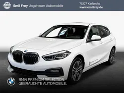 Alpinweiß uni Gebraucht 2023 BMW 118 Advantage Kleinwagen | 31.890 €