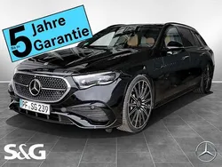Metalliclack obsidianschwarz Gebraucht 2024 Mercedes E450 AMG Kombi | 95.499 €