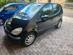 Schwarz Gebraucht 2002 Mercedes A170 Kleinwagen | 1.790 €