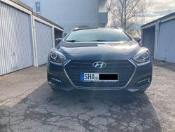 Grau Gebraucht 2015 Hyundai i40 Style Limousine | 8.999 € (Fairer Preis)
