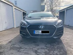 Grau Gebraucht 2015 Hyundai i40 Style Limousine | 8.999 € (Fairer Preis)