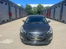 Grau Gebraucht 2013 Hyundai i40 Edition Kombi | 8.199 € (Fairer Preis)