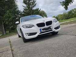Weiß Gebraucht 2016 BMW 118 Kleinwagen | 20.000 €