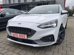 Weiß Gebraucht 2021 Ford Focus Performance Edition Limousine | 24.499 € (Superpreis)