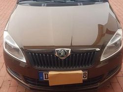 Braun Gebraucht 2014 Skoda Fabia Fresh Kleinwagen | 6.500 € (Fairer Preis)