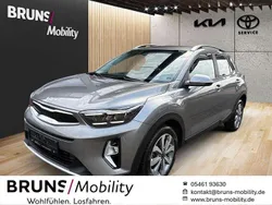Astro grau Gebraucht 2024 Kia Stonic Vision SUV | 20.490 € (Guter Preis)
