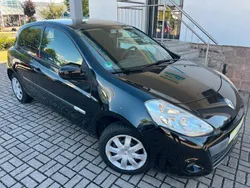 Schwarz Gebraucht 2013 Renault Clio III Collection Kleinwagen | 4.900 € (Fairer Preis)