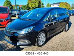 Schwarz Gebraucht 2017 Opel Zafira Van / Kleinbus | 13.750 € (Fairer Preis)