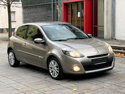 Grau Gebraucht 2010 Renault Clio II Kleinwagen | 3.250 € (Fairer Preis)