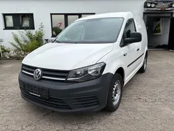 Weiß Gebraucht 2016 VW Caddy Van / Kleinbus | 10.490 € (Guter Preis)