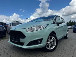 Grün Gebraucht 2016 Ford Fiesta Celebration Kleinwagen | 3.999 € (Guter Preis)