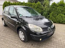 Schwarz Gebraucht 2005 Renault Scénic II Authentique Van / Kleinbus | 2.990 € (Fairer Preis)