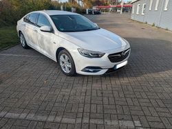 Weiß Gebraucht 2017 Opel Insignia Limousine | 12.400 € (Guter Preis)
