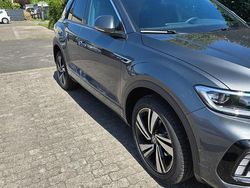 Grau Gebraucht 2024 VW T-Roc SUV | 29.990 € (Fairer Preis)