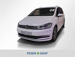 Pure white Neu 2025 VW Touran Highline Van / Kleinbus | 56.515 €