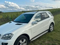 Weiß Gebraucht 2008 Mercedes ML320 Edition SUV | 8.299 € (Guter Preis)