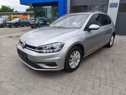Grau Gebraucht 2017 VW Golf VII Limousine | 12.980 € (Fairer Preis)