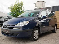 Blau Gebraucht 2005 Peugeot 807 Van / Kleinbus | 3.900 € (Etwas zu teuer)