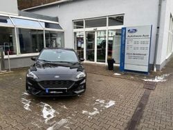 Schwarz Gebraucht 2019 Ford Focus ST-Line Limousine | 16.450 € (Fairer Preis)