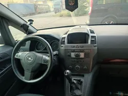 Silber Gebraucht 2005 Opel Zafira Van / Kleinbus | 2.499 € (Fairer Preis)